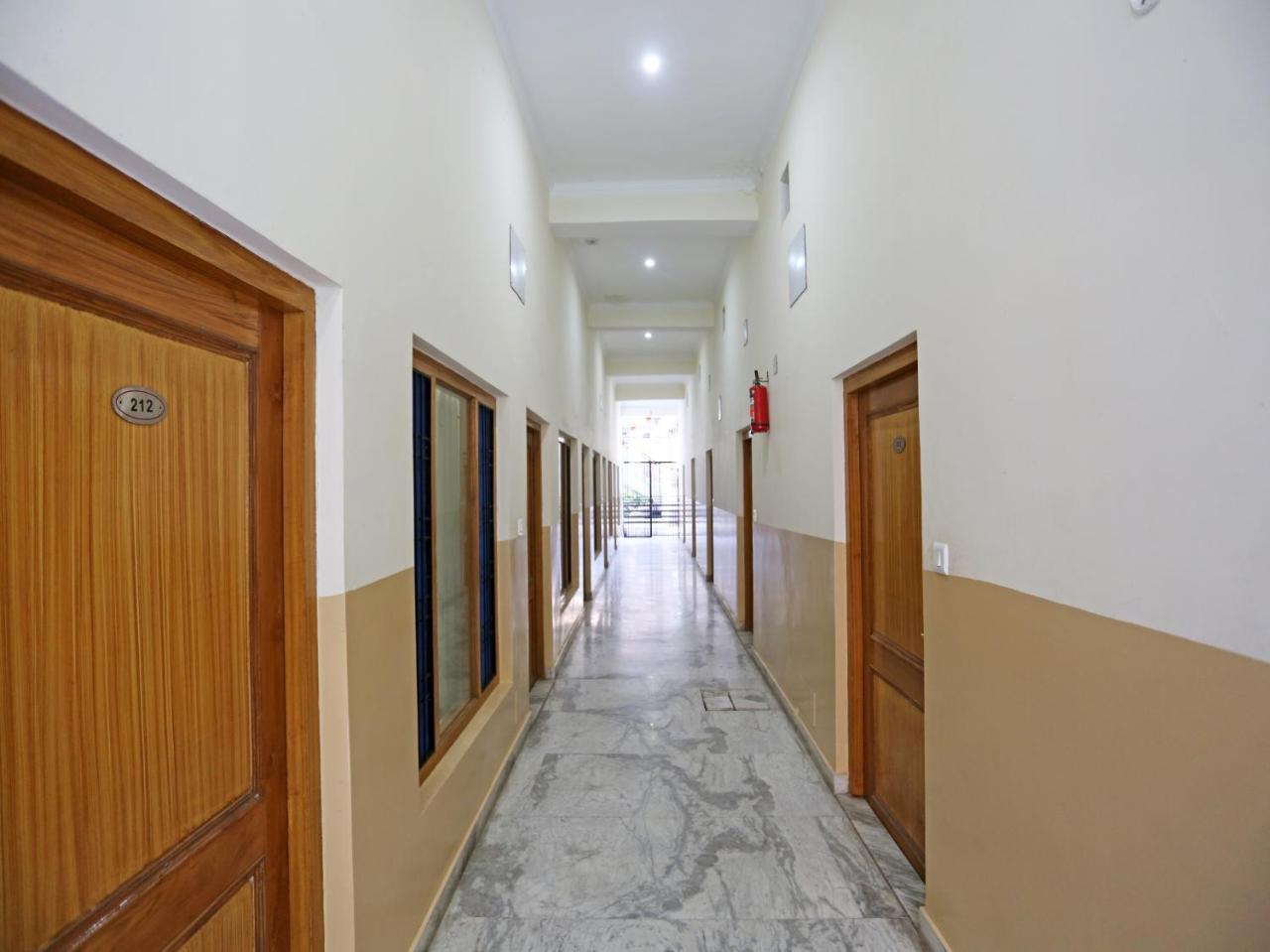 Oyo 19638 Hotel Jay Continental Алмора Экстерьер фото