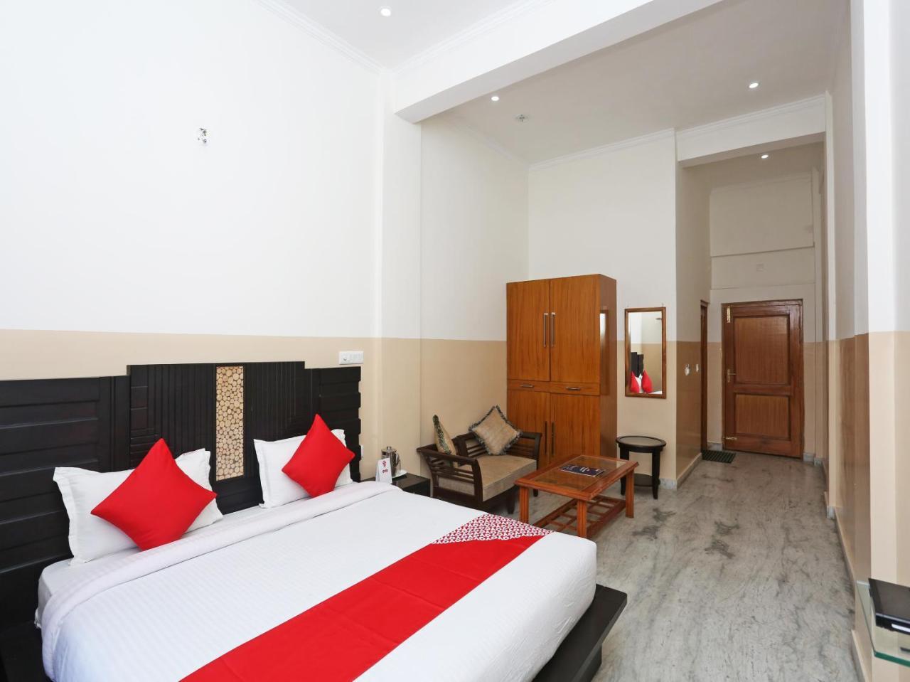 Oyo 19638 Hotel Jay Continental Алмора Экстерьер фото